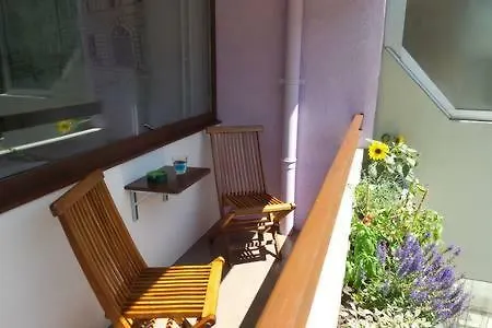 Living Colors Apartment