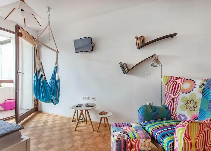 Apartment Living Colors *